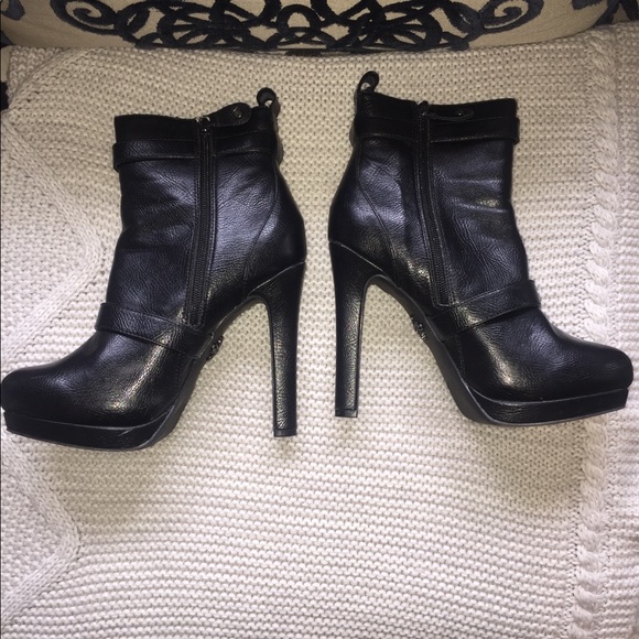 SimplyVera Vera Wang Heels! - Picture 2 of 6